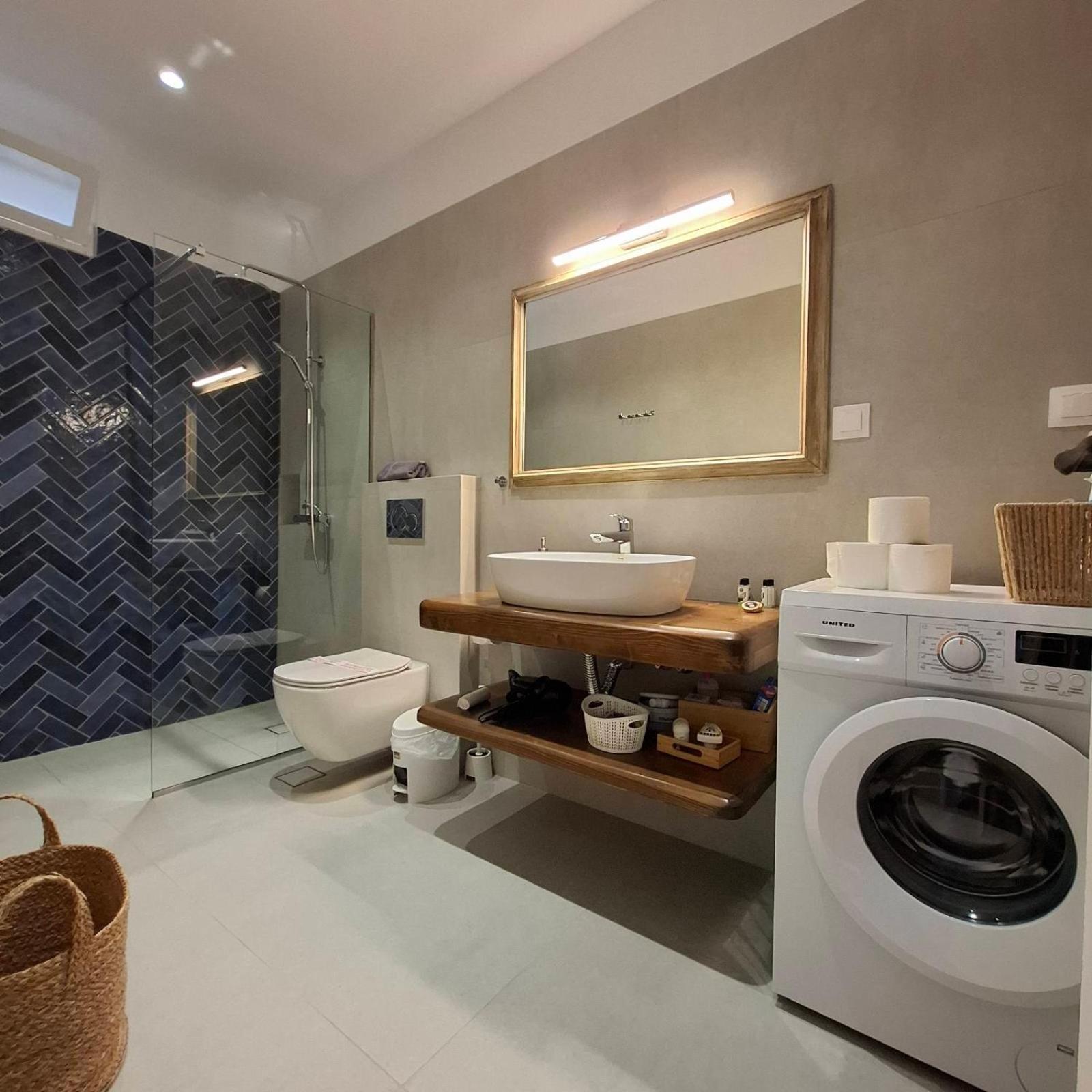 Aquarella-Stylish Veranda Apartment In Centre Of Poros Town מראה חיצוני תמונה