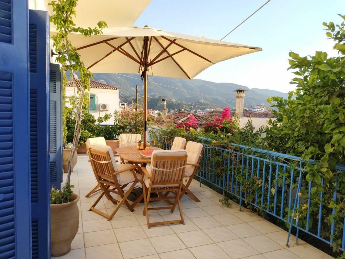 Aquarella-Stylish Veranda Apartment In Centre Of Poros Town מראה חיצוני תמונה