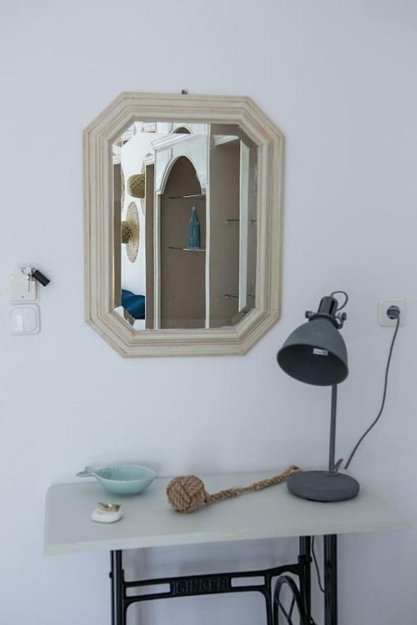 Aquarella-Stylish Veranda Apartment In Centre Of Poros Town מראה חיצוני תמונה