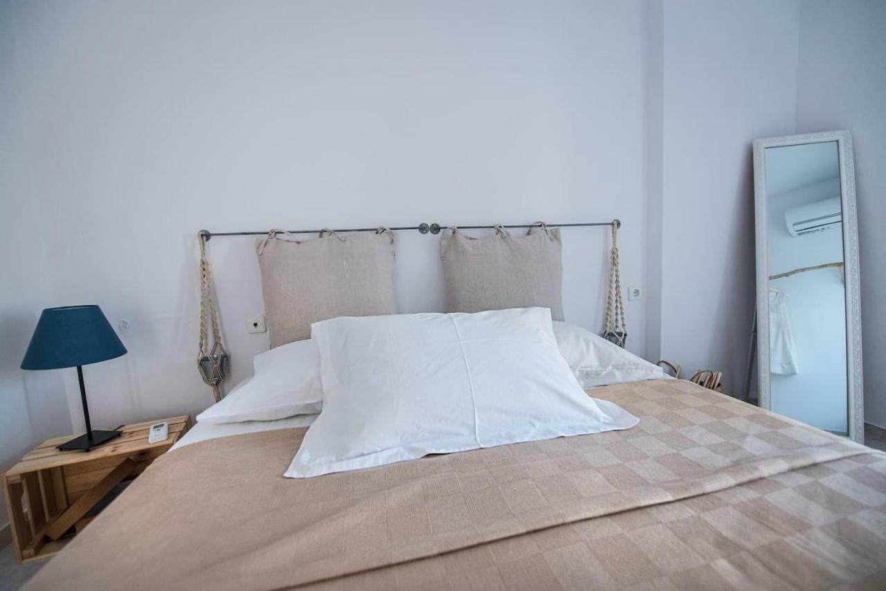 Aquarella-Stylish Veranda Apartment In Centre Of Poros Town מראה חיצוני תמונה