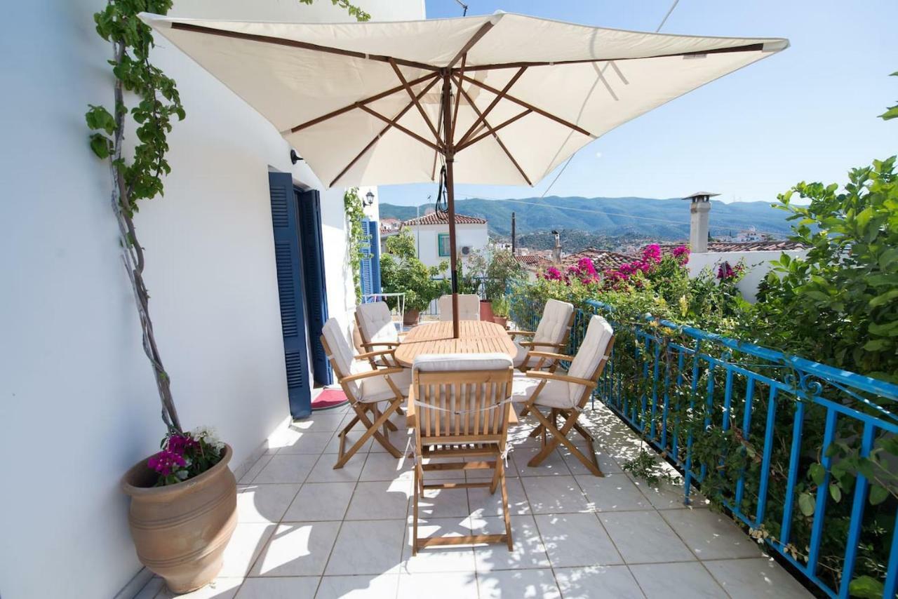 Aquarella-Stylish Veranda Apartment In Centre Of Poros Town מראה חיצוני תמונה
